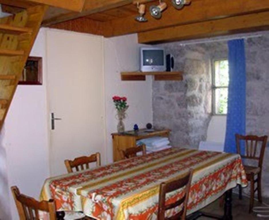 Ferme Auberge La Tindelle La Cresse Zewnętrze zdjęcie